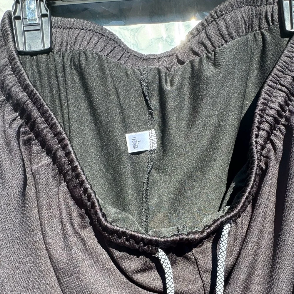 Black shorts - Picture 4 of 4